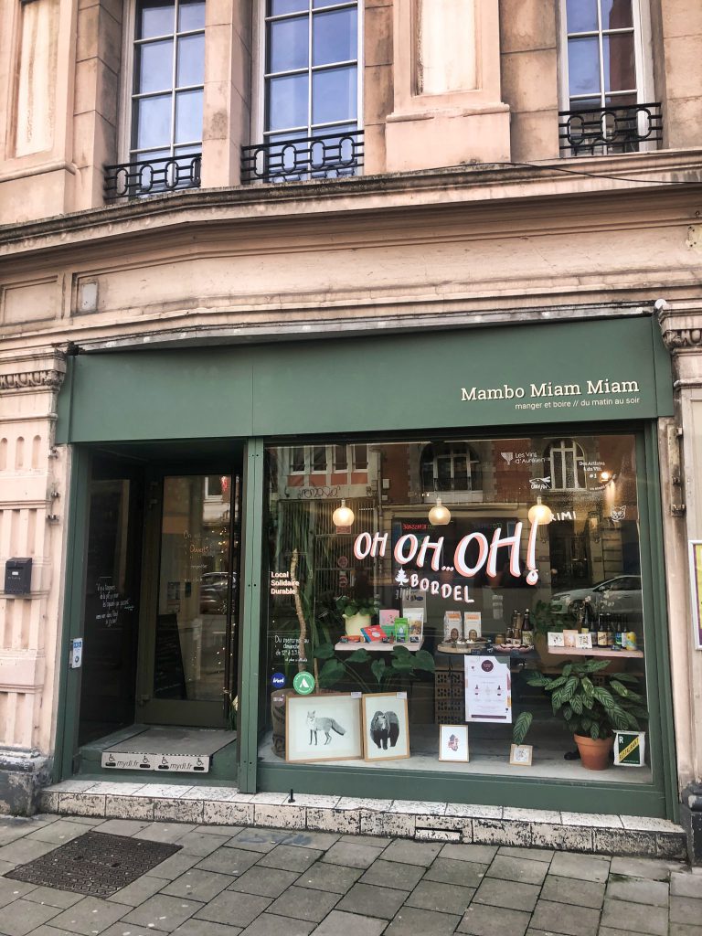Read more about the article Le restaurant Mambo Miam Miam ouvre rue de l’Hôpital Militaire